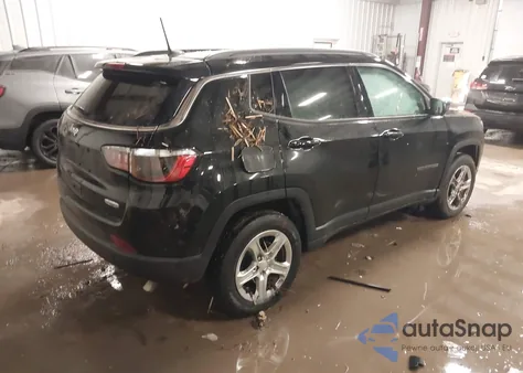 2024 Jeep Compass Latitude 4X4 from USA, damaged, VIN 3C4NJDBN3RT582615